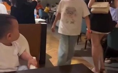 掀开奶罩边躁狠狠躁软学生H